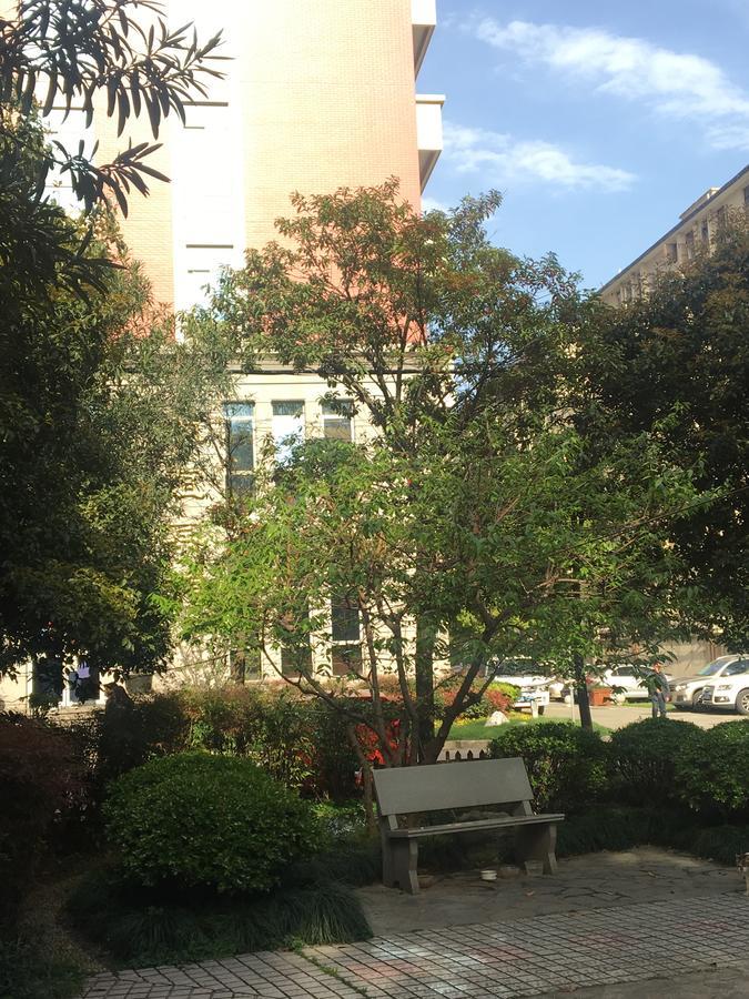 Eryi Hotel Shanghai Bagian luar foto